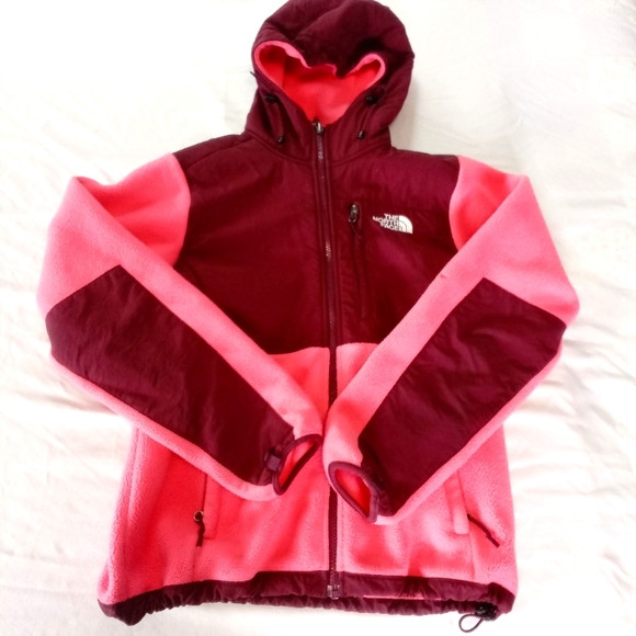 The North Face Women's Denali Hoodie Pink Fleece Burgundy Jacket Coat Size Small - Picture 1 of 9